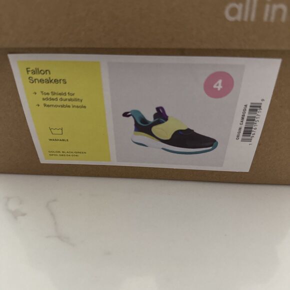 All In Motion Fallon Sneakers Black/Green/ Purple Kids Size 4 NWT - Picture 2 of 12